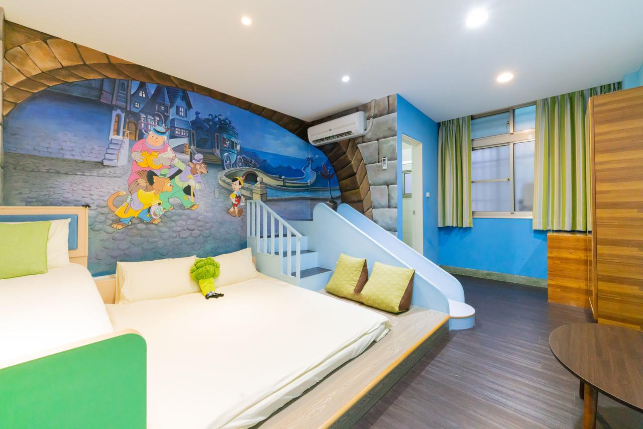 Bed and Breakfast Fairytale House Tainan Esterno foto
